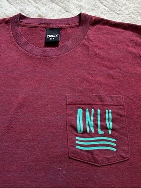 ONLY Maroon Short-Sleeve Pocket Tee with Teal Print